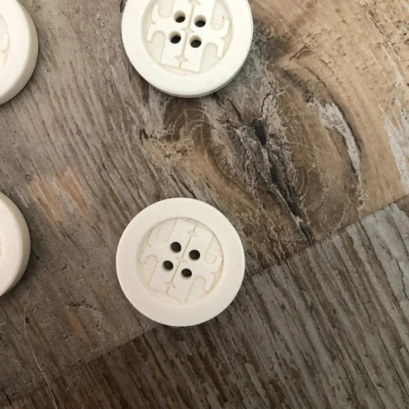Tory Burch Authentic Ivory Logo Replacement Buttons Set of 4 - Picture 3 of 4